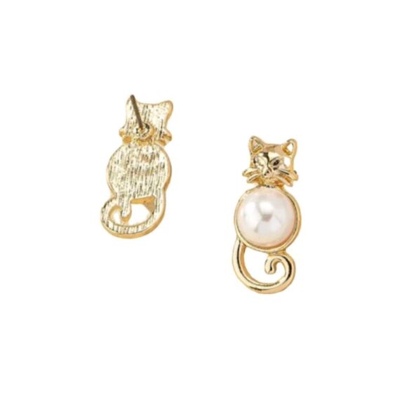 Cat Faux Pearl Earrings   - Picture 3 of 6